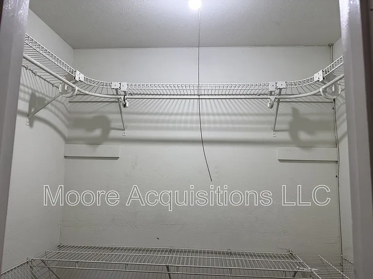 1833 Skyline Dr — Photo 20