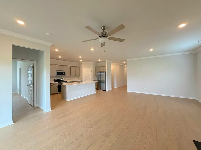 131 Clift Creek Dr — Photo 9