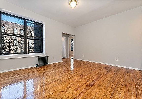 3rd image of 204 Sherman Ave APT 4E