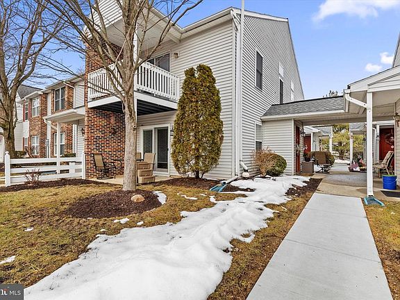 2nd image of 5807 Hidden Lake Dr