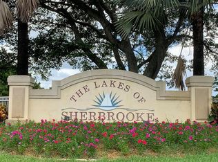 8301 Waccamaw Ln E, Lake Worth, FL 33467