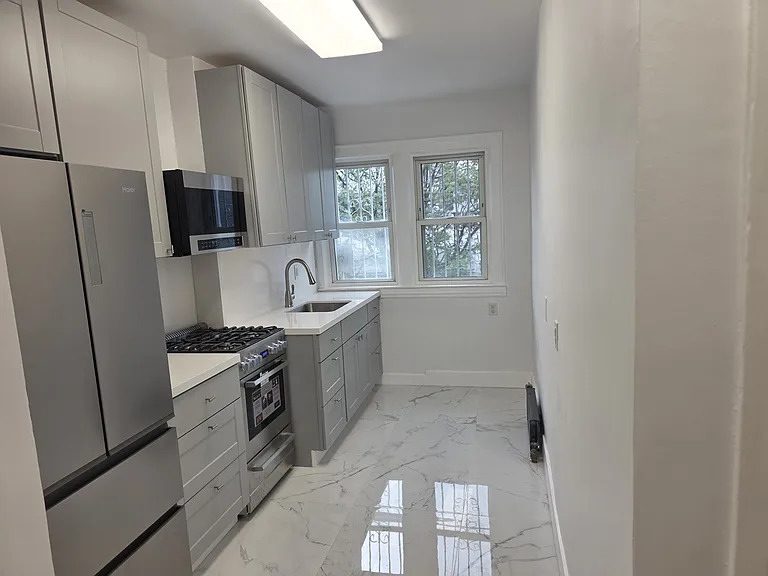 150-03 Hoover Ave #1 — Photo 3