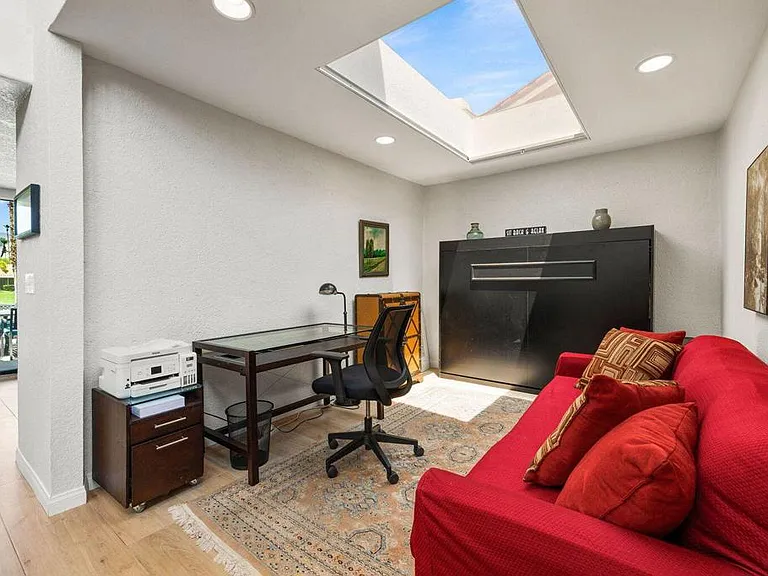 235 Santa Barbara Cir — Photo 43