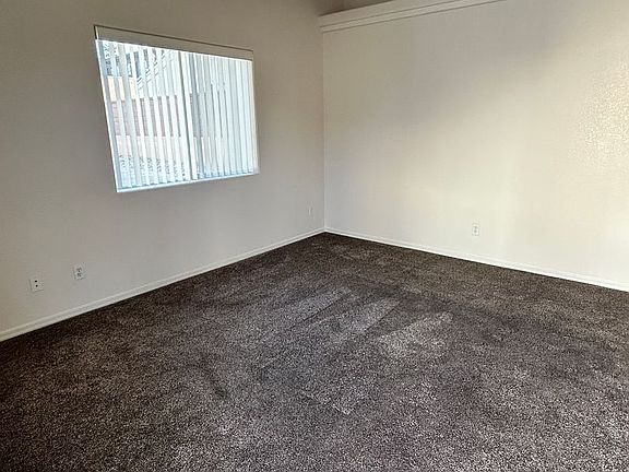 5th image of 2071 Magnolia Dr APT 102