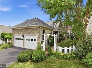 9411 Primrose Ln, Manassas Park, VA 20111