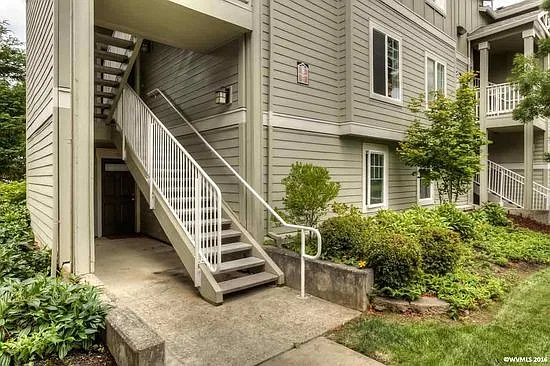 Available Now: 1 bedroom Condo in Grand Oaks — Photo 2