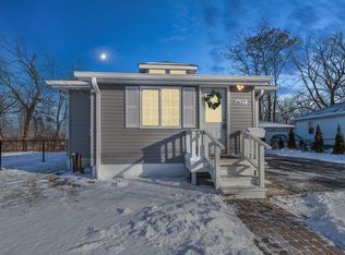 1627 Circle Ct, Waukegan, IL 60085