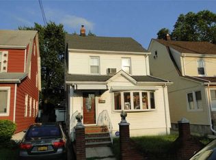 18814 Mangin Ave, Saint Albans, NY 11412