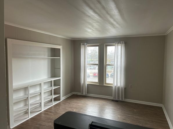117 W Grand River Ave APT 3