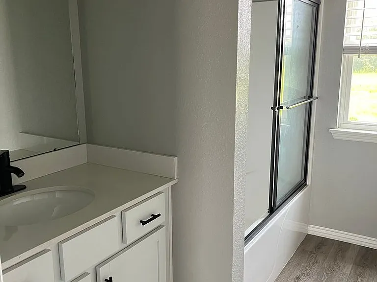 1518 Northridge Dr E — Photo 29