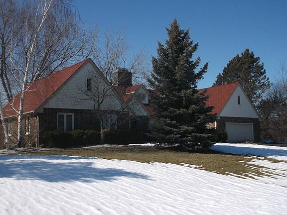 3rd image of 7 Piper Ln