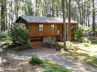 1123 Blackberry Rd, Pocono Lake, PA 18347