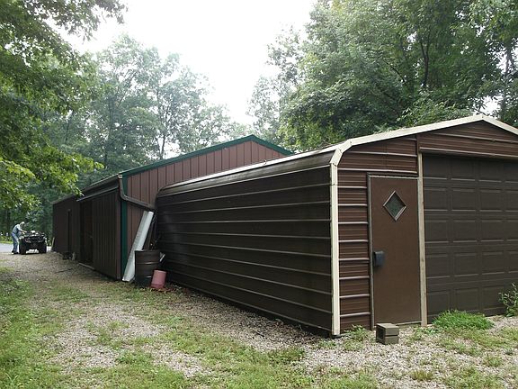 5th image of 180 Hiram West Road