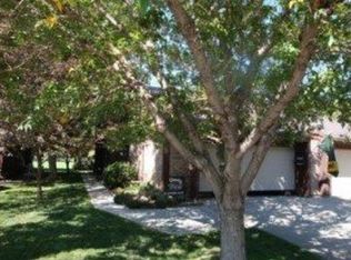 40 N White Barn Dr, Pleasant View, UT 84414