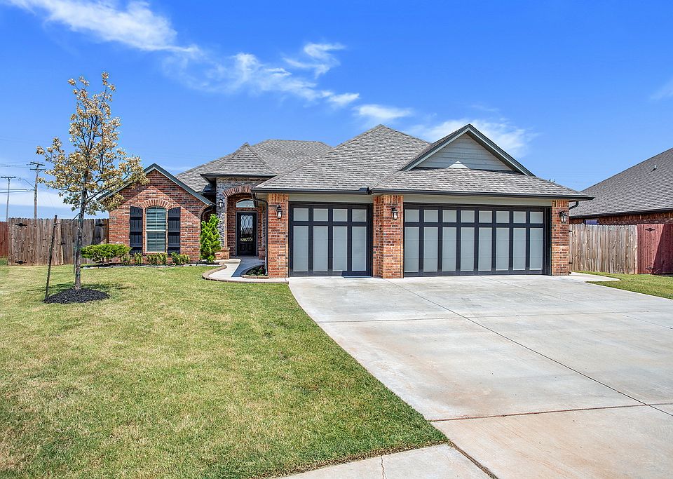 1st image of 2716 Siena Ln