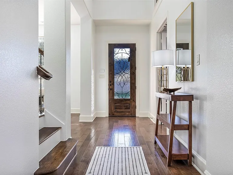 29110 Davenport Dr — Photo 2