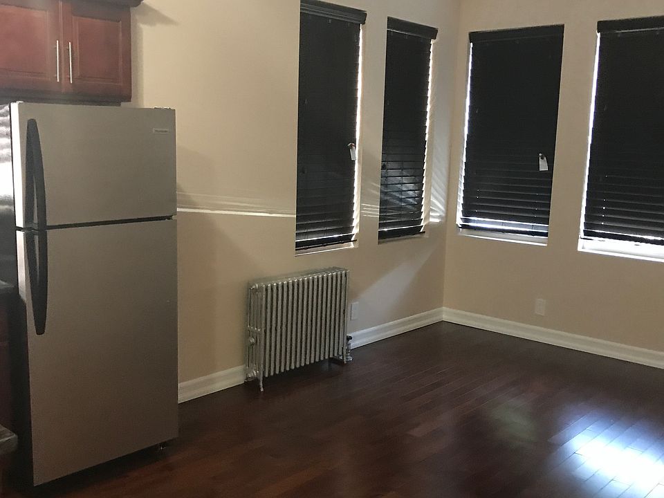 2nd image of 59-34 Linden St