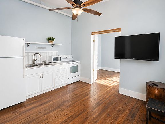 4th image of 2627 Avenue K #3