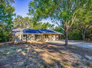 1102 Blackjack Rd, Valley View, TX 76272