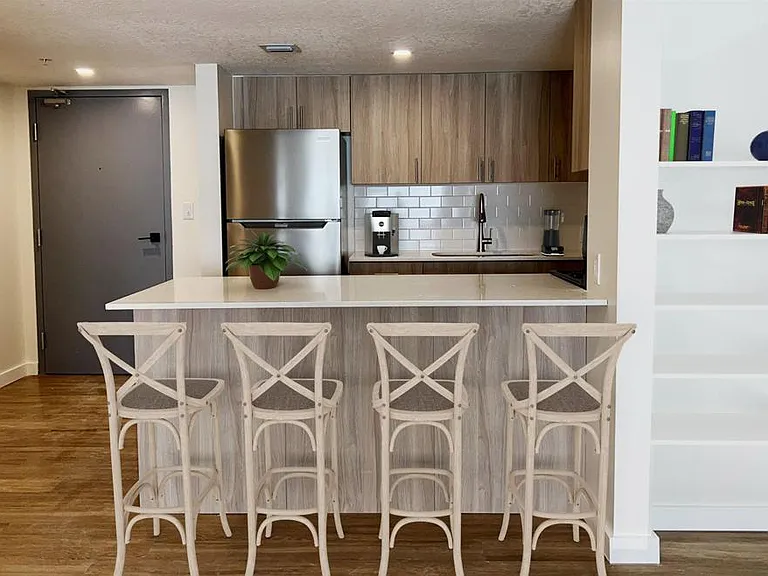 Biscayne Gardens Apartments — Photo 1