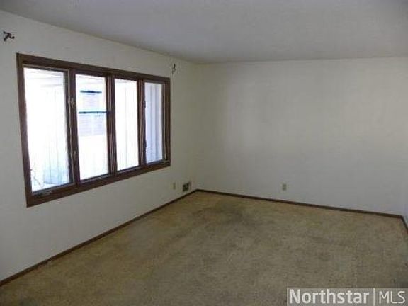3rd image of 8149 W 102nd St