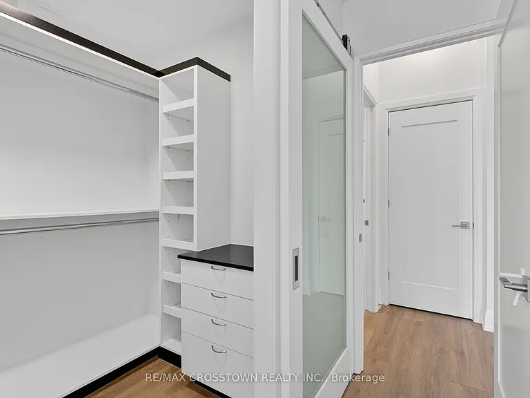 1 Hume St #220 — Photo 12