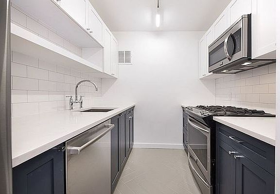 4th image of 275 South St APT 7J