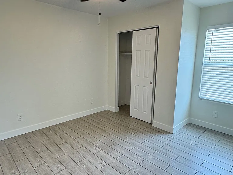 366 N Delaware St — Photo 9