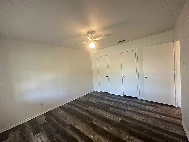 2818 Golfing Green Dr — Photo 17