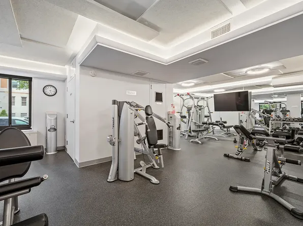 10 East End Avenue image 10 of 13