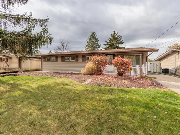 9096 Cranbrook Dr, Northfield, OH 44067