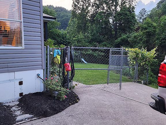 2nd image of 45 Creek View Dr