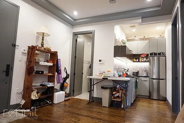 Rented by Rennit Inc. | media 10