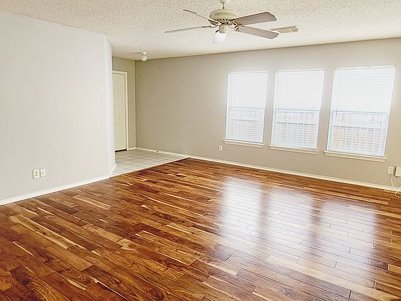 4th image of 13555 HICKORY LEGEND