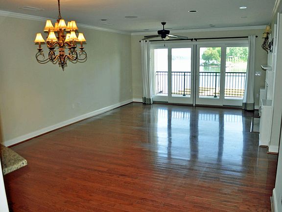 4th image of 100 Bridgewater Pointe Pl Unit 206