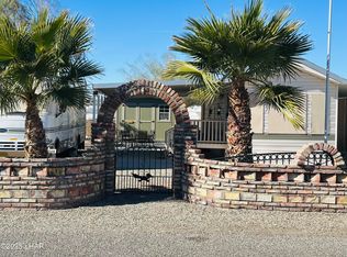 200 N Moon Mountain Ave #14, Quartzsite, AZ 85346