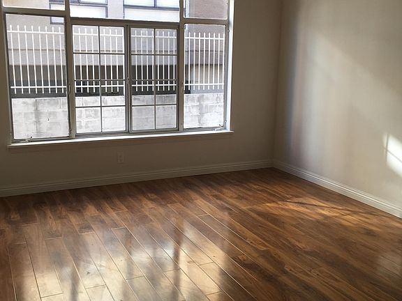 4th image of 5831 Virginia Ave #2