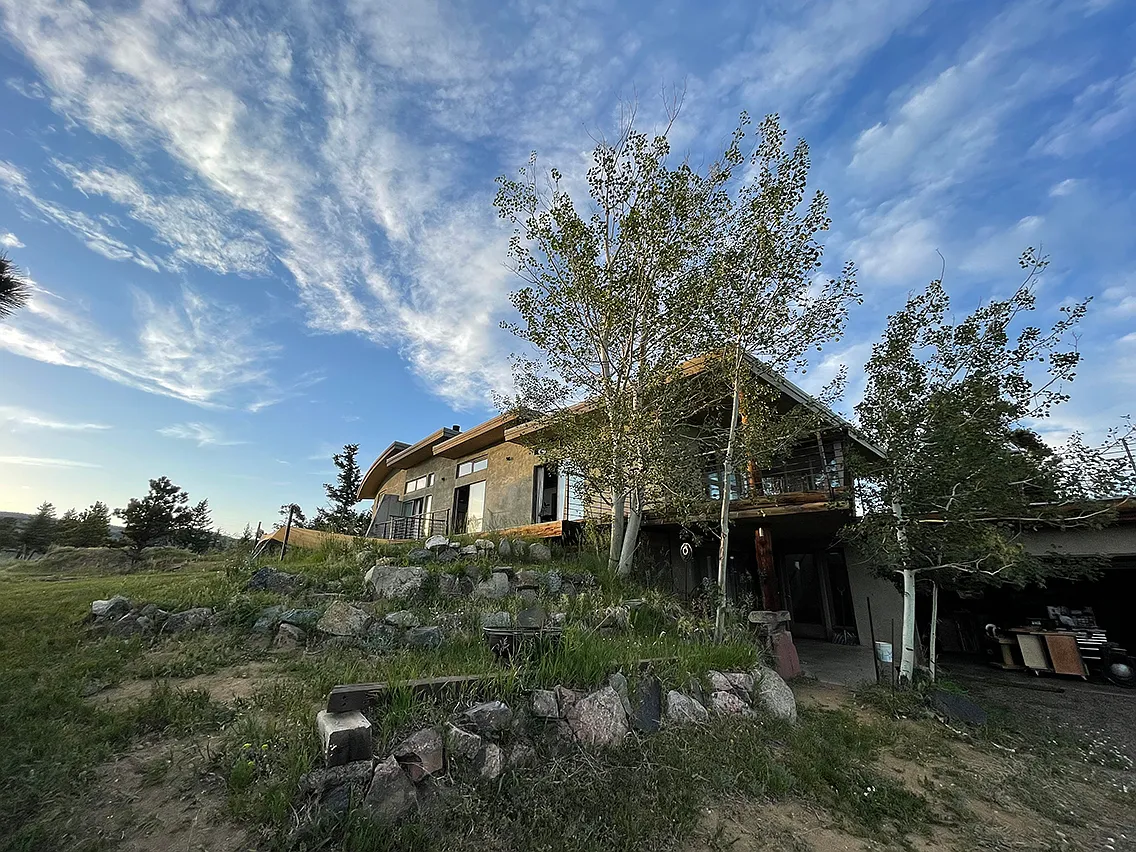1 bed, 1.5 bath, 950 sqft, $1,975 — Photo 1