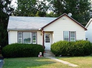 222 Cottage Dr, New Oxford, PA 17350