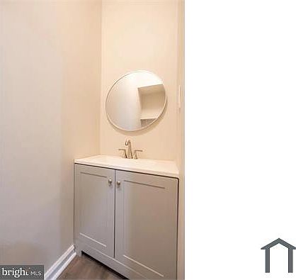 3rd image of 826 N Brooklyn St