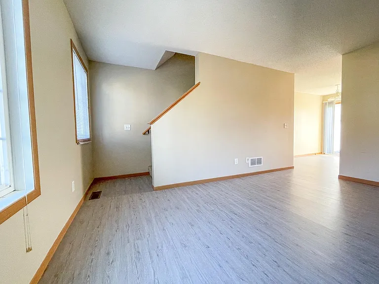 15513 Foghorn Ln — Photo 7