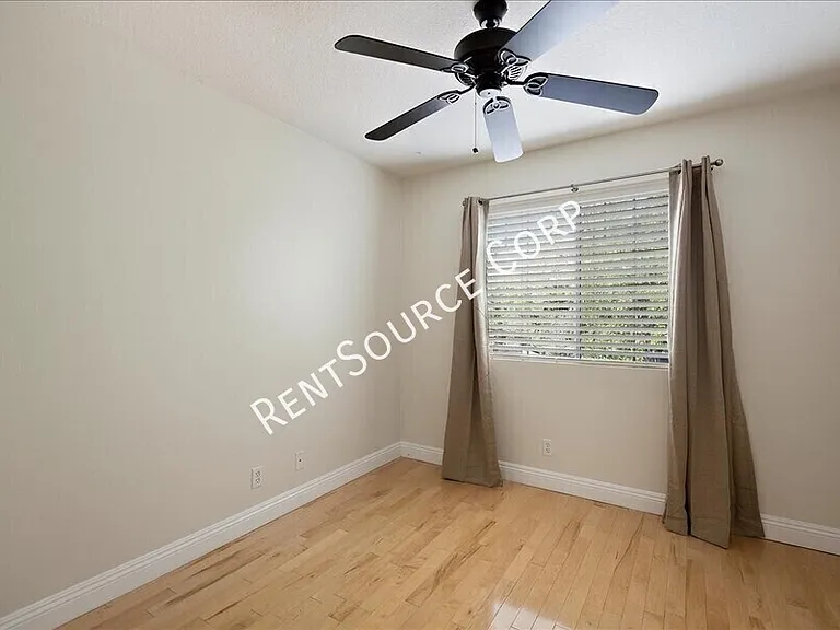 22900 Cheyenne Dr — Photo 9