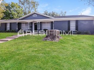 2125 Rockmoor Dr, Edgecliff Village, TX 76134