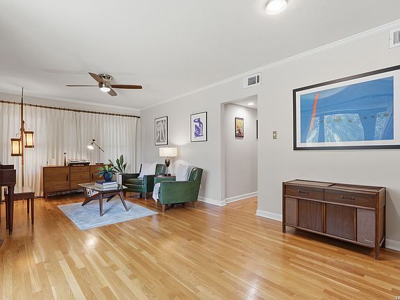 5th image of 246 W GLENVIEW DR