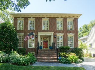 616 26th St S, Arlington, VA 22202