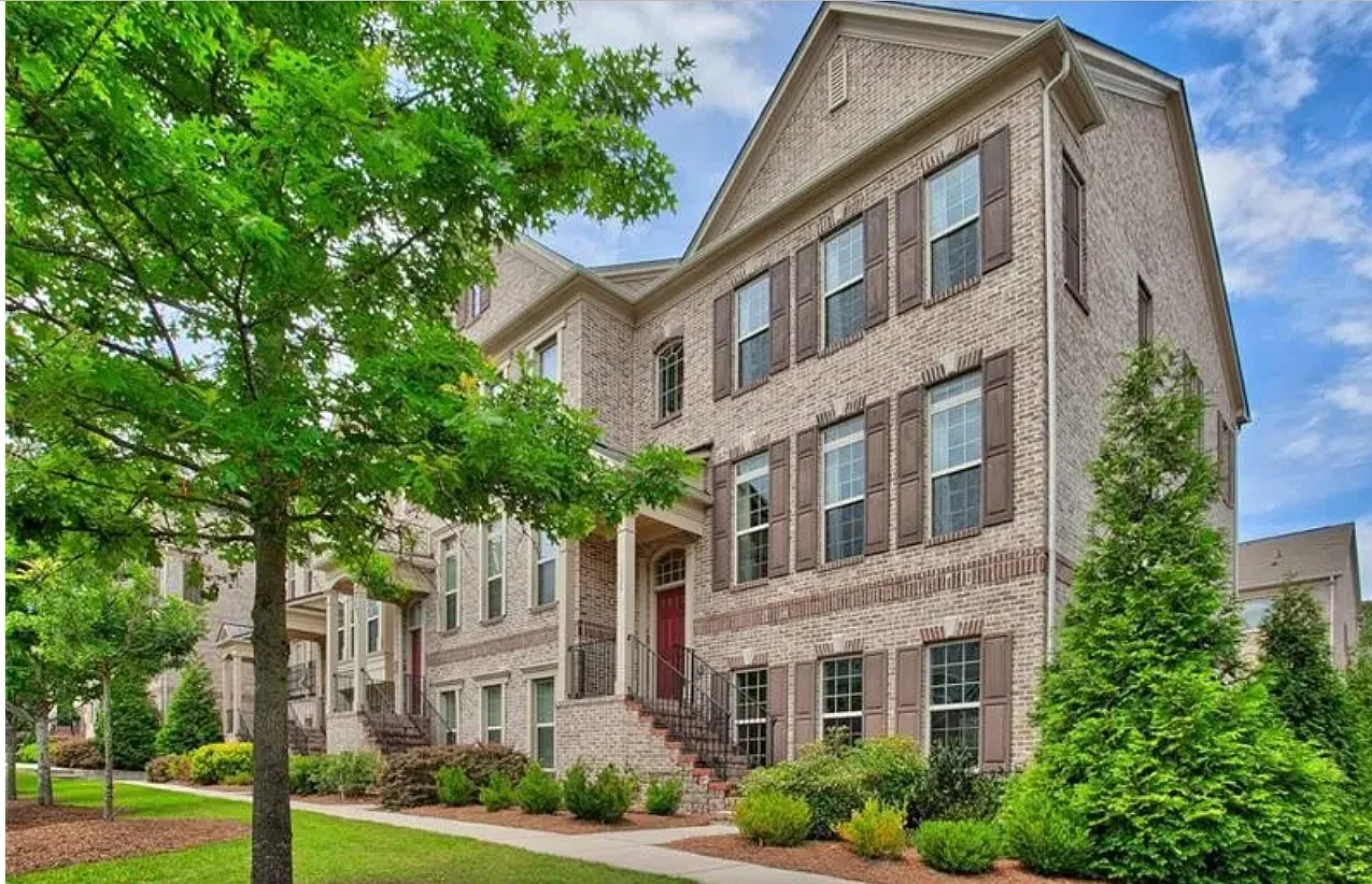 3 bed, 3.5 bath, 2352 sqft, $3,800 — Photo 1