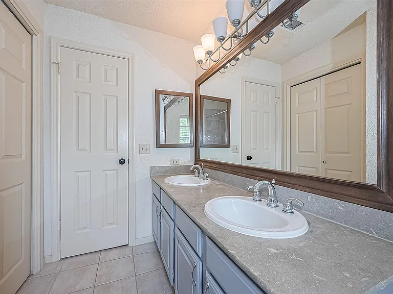 3614 Bee Bayou Ln — Photo 36