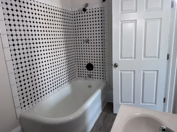 3 S Front St APT 5, Philipsburg, PA 16866