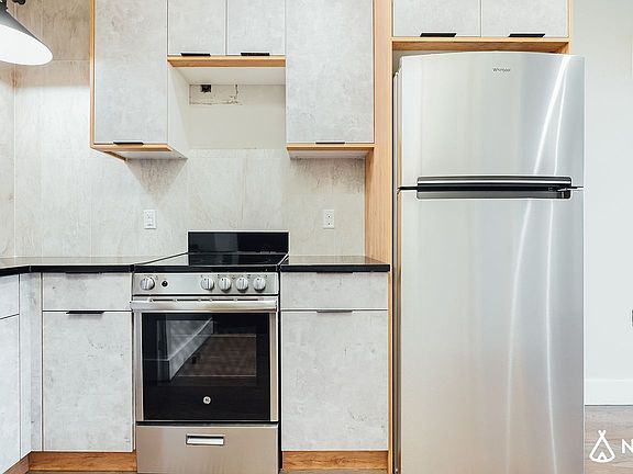 3rd image of 1001 Rogers Ave #3F