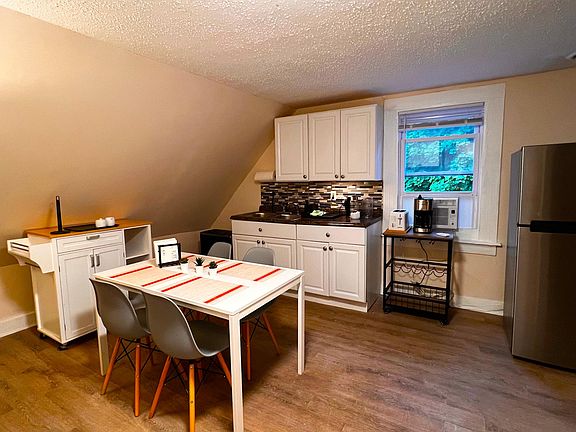 5th image of 230 Portsea St #3